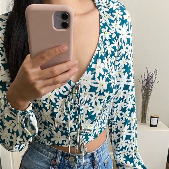 Summer Top - Picture 2 of 2